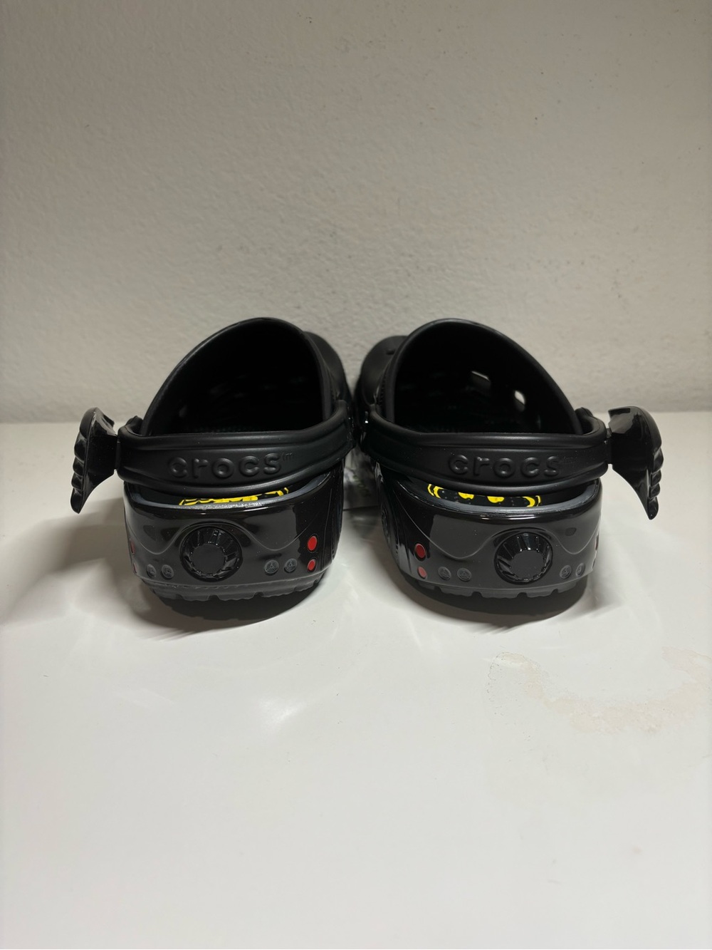 NEW CROCS Classic Clog Batmobile - Picture 5 of 6